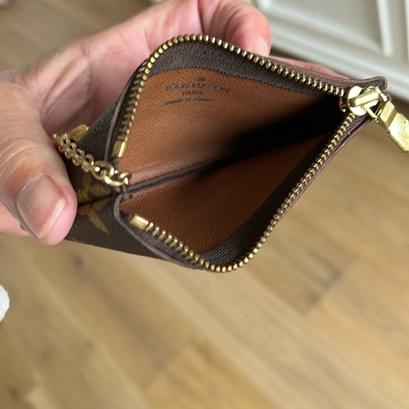 Louis Vuitton Monogram Coin Pouch - Picture 5 of 5